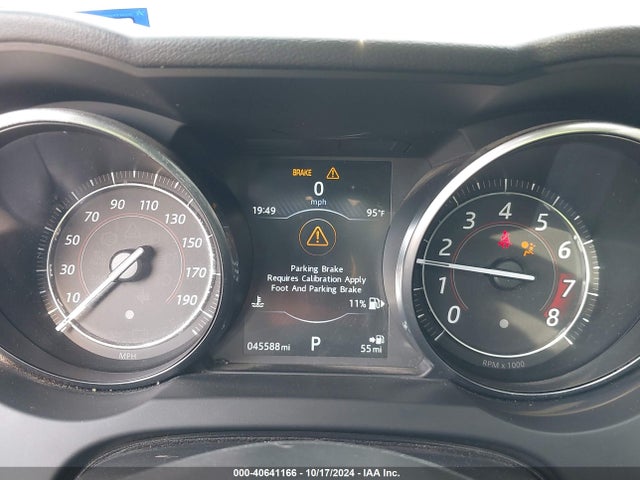 2017 JAGUAR F-TYPE SAJWA6AT3H8K41519 Photo 6