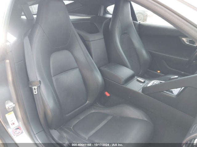 2017 JAGUAR F-TYPE SAJWA6AT3H8K41519 Photo 7