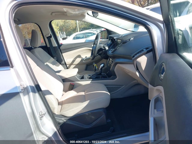 Ford ESCAPE SE 2019 1FMCU0GD7KUB58577 Image 5