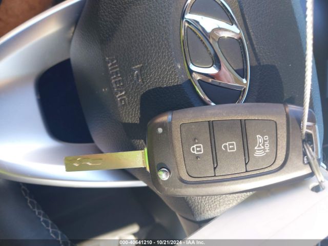 KMHRC8A30PU258832 Hyundai Venue Sel