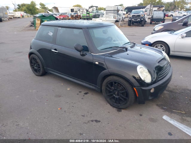2005 MINI COOPER S WMWRE33445TD96349 Photo 0