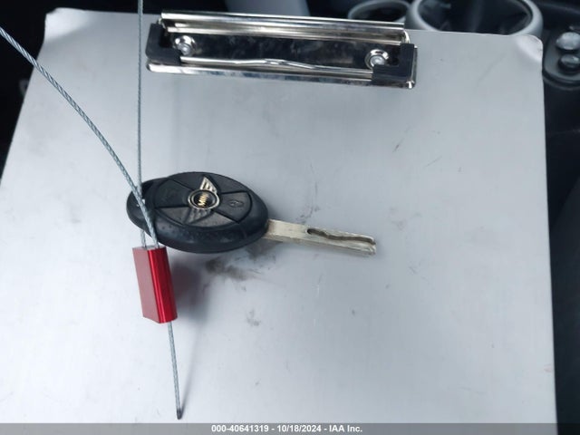 2005 MINI COOPER S WMWRE33445TD96349 Photo 10