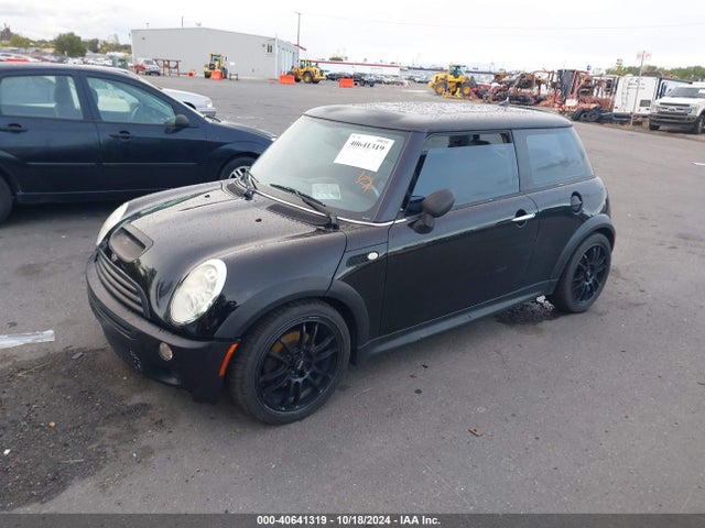 2005 MINI COOPER S WMWRE33445TD96349 Photo 1