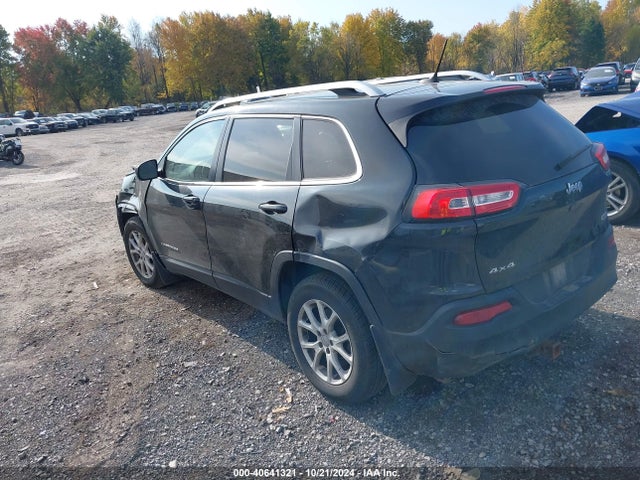 1C4PJMCS7FW583219 Jeep Cherokee Latitude