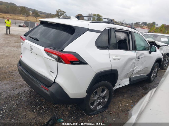 Toyota Rav4 Xle 2022 2T3W1RFV8NC195543 Image 4