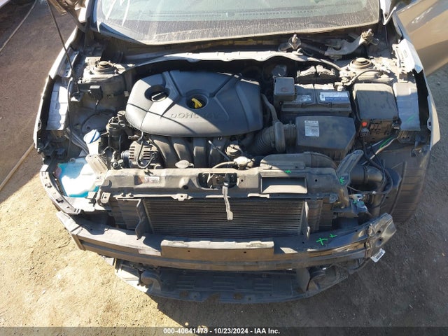 Hyundai Elantra Limited 2015 5NPDH4AEXFH572653 Image 10