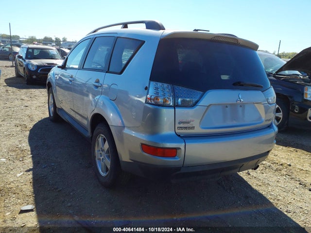 2010 MITSUBISHI OUTLANDER JA4AT2AW8AZ001303 Photo 2