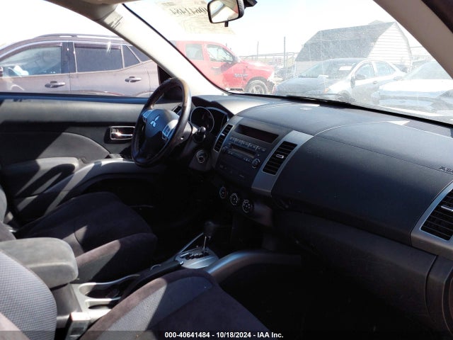 2010 MITSUBISHI OUTLANDER JA4AT2AW8AZ001303 Photo 4