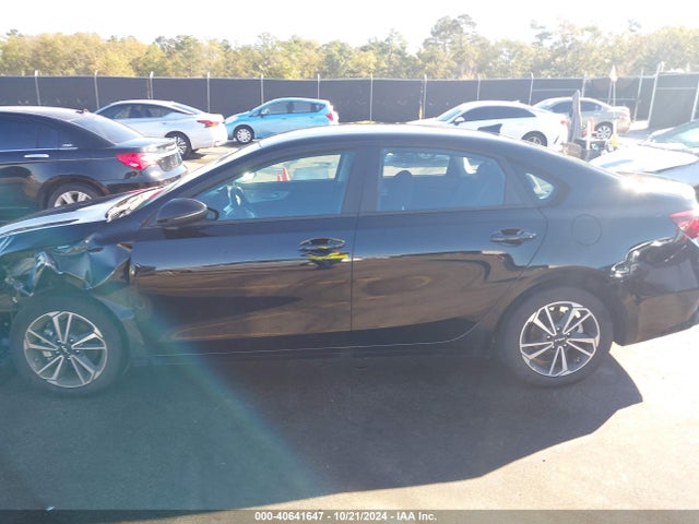 KIA Forte Lxs 2023 3KPF24AD9PE510443 Image 14
