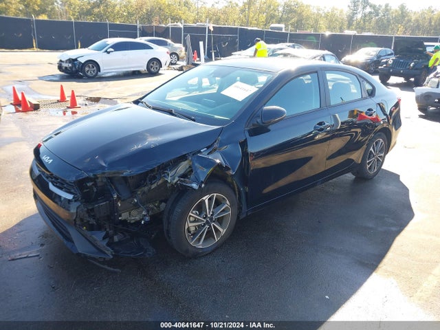 KIA Forte Lxs 2023 3KPF24AD9PE510443 Image 2