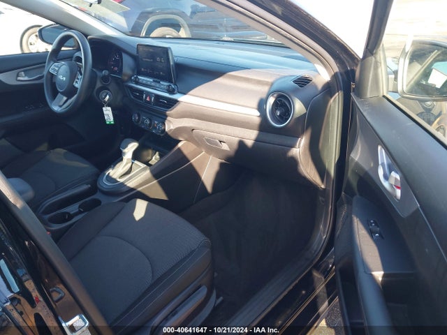 KIA Forte Lxs 2023 3KPF24AD9PE510443 Image 5