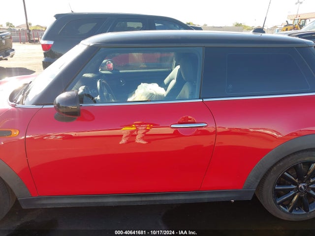 Mini Hardtop Oxford Edition 2019 WMWXP5C5XK2H97864 Image 14