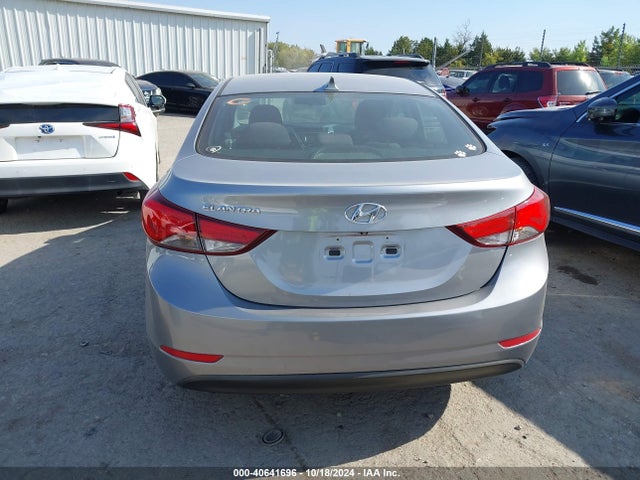 Hyundai ELANTRA SE 2015 5NPDH4AEXFH590389 Image 16