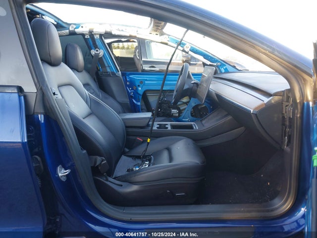 2021 TESLA MODEL 3 5YJ3E1EC2MF063373 Photo 4