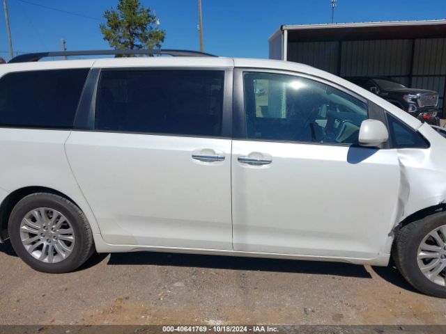 5TDYK3DC5FS545135 Toyota Sienna Xle 8 Passenger