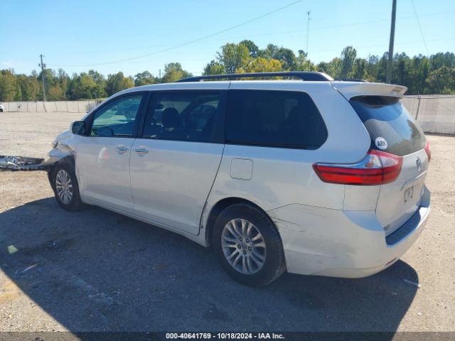 5TDYK3DC5FS545135 Toyota Sienna Xle 8 Passenger