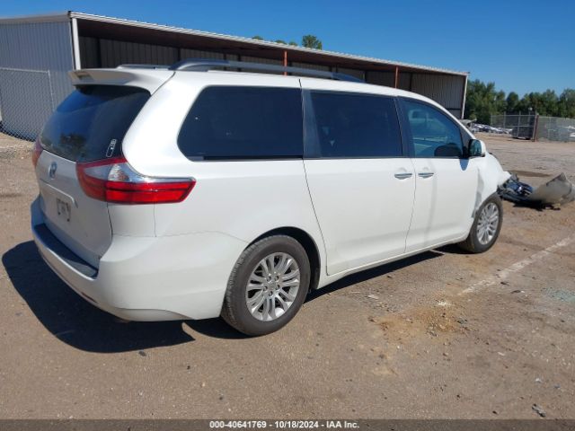 5TDYK3DC5FS545135 Toyota Sienna Xle 8 Passenger