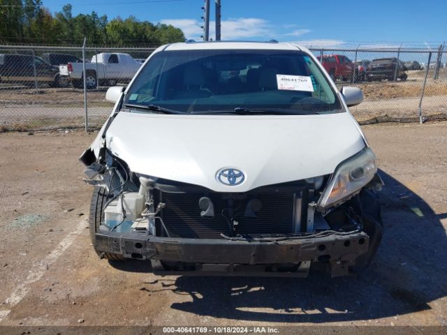 5TDYK3DC5FS545135 Toyota Sienna Xle 8 Passenger