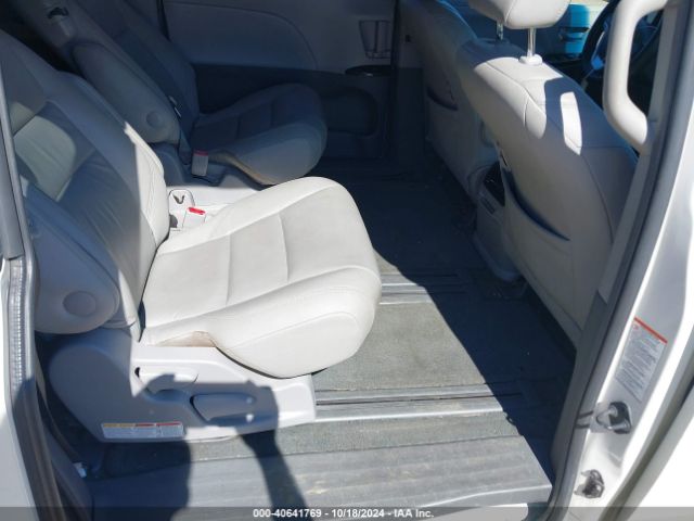 5TDYK3DC5FS545135 Toyota Sienna Xle 8 Passenger