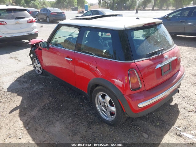 2004 MINI COOPER WMWRC33484TC56096 Photo 2