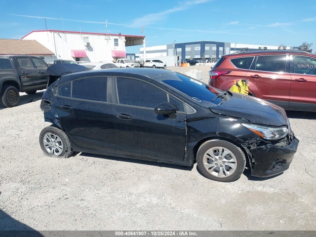 3G1BC6SMXKS560700 Chevrolet CRUZE LS