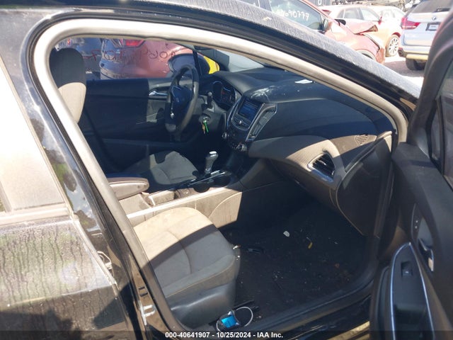 3G1BC6SMXKS560700 Chevrolet CRUZE LS