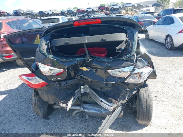 3G1BC6SMXKS560700 Chevrolet CRUZE LS