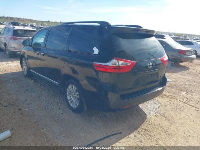 5TDYZ3DC8HS854239 Toyota Sienna Xle Premium 8 Passenger