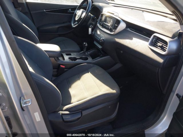 5XYPG4A59GG115342 KIA Sorento 3.3l Lx