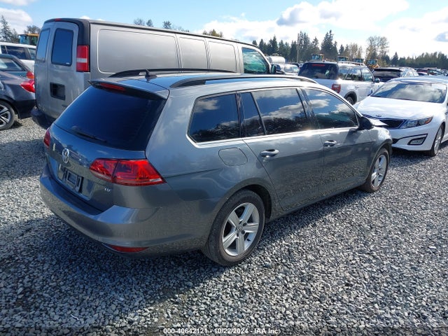 3VWCA7AU1FM506704 Volkswagen Golf Sportwagen Tdi S 4-door