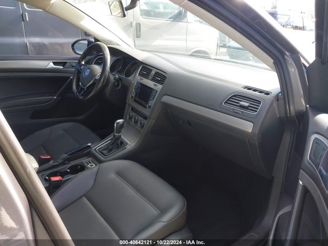 3VWCA7AU1FM506704 Volkswagen Golf Sportwagen Tdi S 4-door