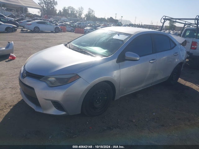 Toyota COROLLA LE 2015 5YFBURHE7FP284467 Image 2