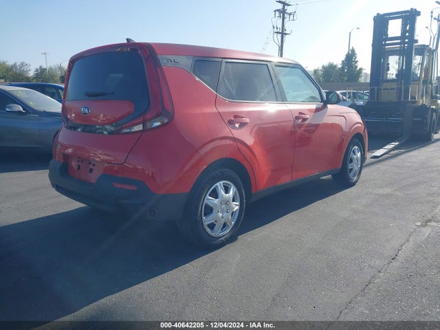 KIA SOUL LX 2020 KNDJ23AU6L7060202 Image 4
