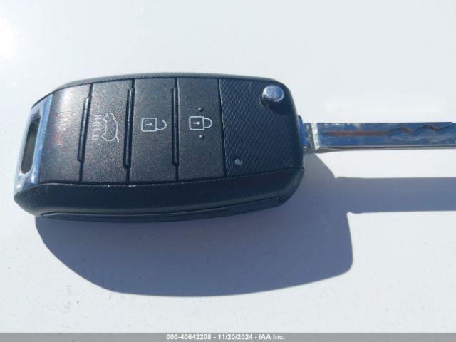 KNDPB3ACXG7835060 KIA Sportage Lx