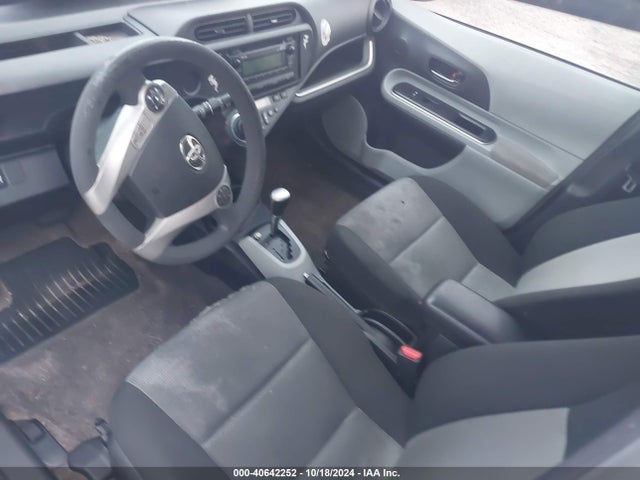 JTDKDTB32E1061860 Toyota Prius C Two