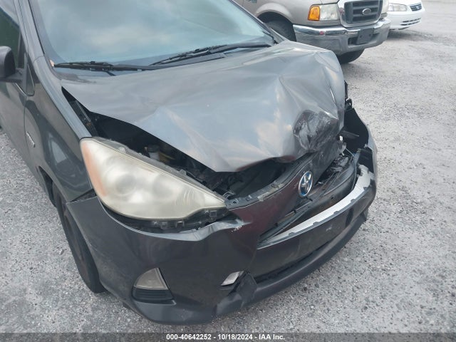 JTDKDTB32E1061860 Toyota Prius C Two