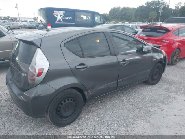 JTDKDTB32E1061860 Toyota Prius C Two