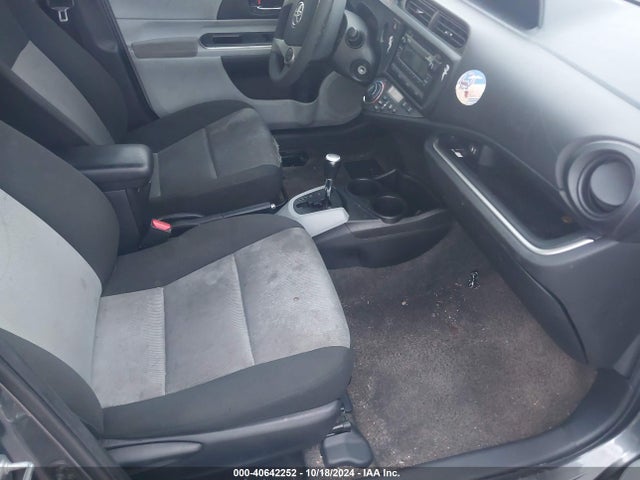 JTDKDTB32E1061860 Toyota Prius C Two