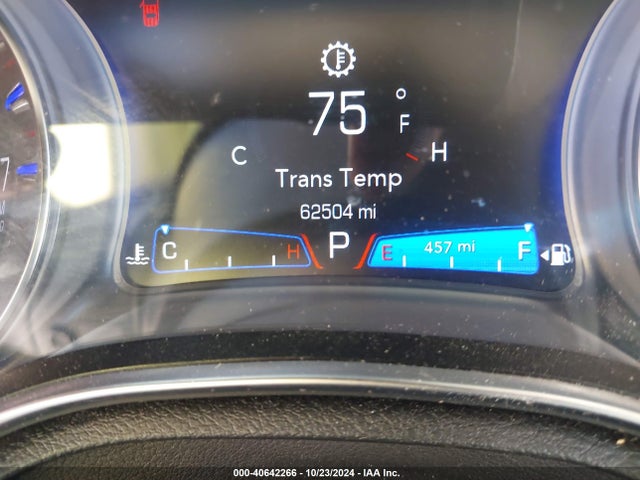 Chrysler 300 Touring 2018 2C3CCAAG2JH342475 Image 15