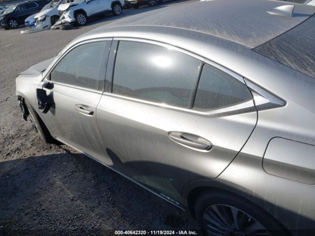58ADA1C12MU001260 Lexus ES 300H