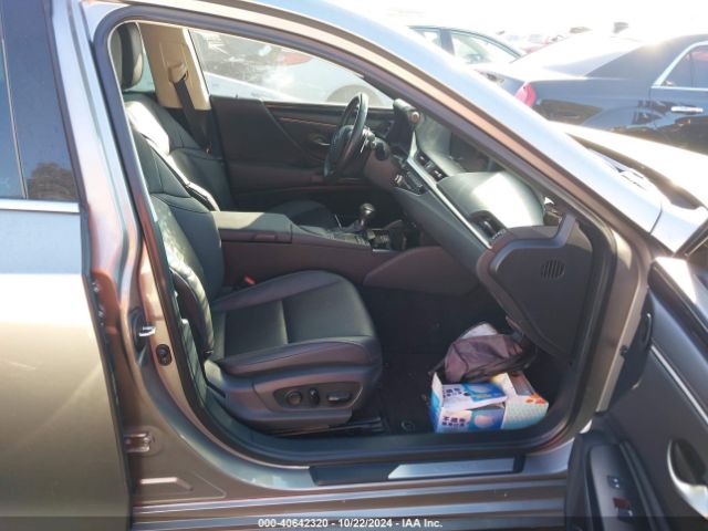 58ADA1C12MU001260 Lexus ES 300H