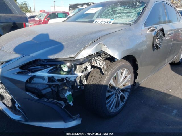 58ADA1C12MU001260 Lexus ES 300H
