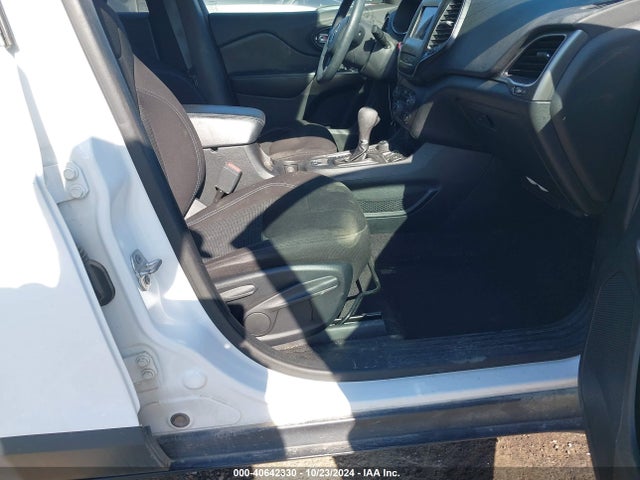 1C4PJMCX2KD259239 Jeep Cherokee Latitude 4x4