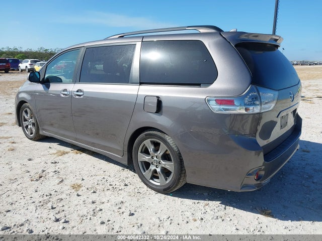 Toyota Sienna Se 8 Passenger 2019 5TDXZ3DC4KS977586 Image 3