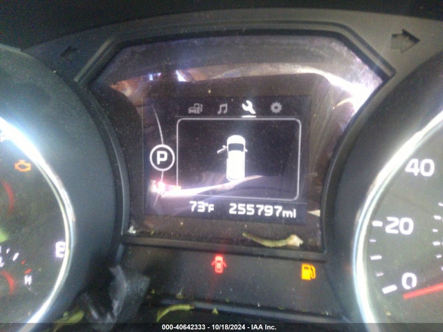 KIA SEDONA LX 2017 KNDMB5C18H6249510 Image 15