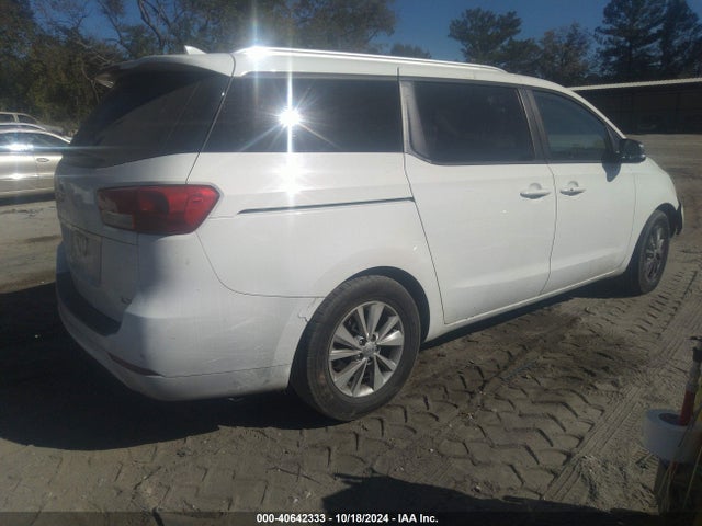 KIA SEDONA LX 2017 KNDMB5C18H6249510 Image 4