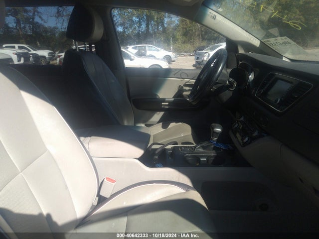 KIA SEDONA LX 2017 KNDMB5C18H6249510 Image 5