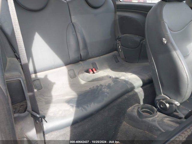 2006 MINI COOPER WMWRC33556TK73012 Photo 7