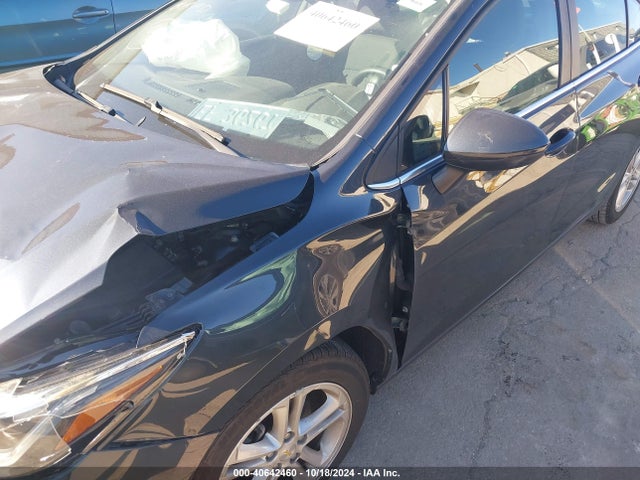 Chevrolet Cruze Lt Auto 2018 1G1BE5SM2J7107317 Image 18