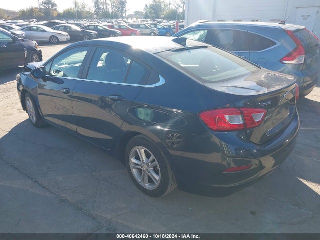 Chevrolet Cruze Lt Auto 2018 1G1BE5SM2J7107317 Image 3